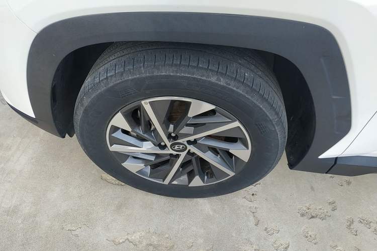 Used Hyundai Tucson 2022 Tucson L 2.0L Hybrid · Flagship Edition Exterior 7