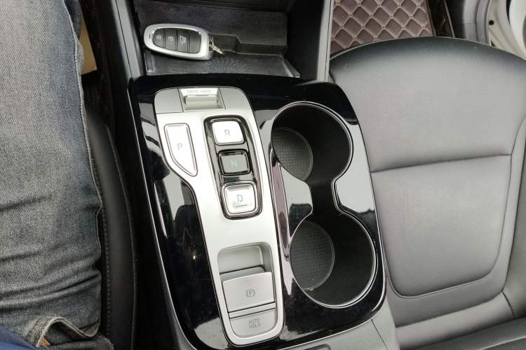 Used Hyundai Tucson 2022 Tucson L 1.5T DCT LUX Prestige Edition N Line Gear Lever