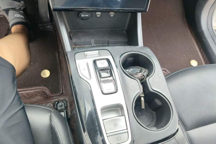 Used Hyundai Tucson 2022 Tucson L 1.5T DCT LUX Prestige Edition N Line Gear Lever