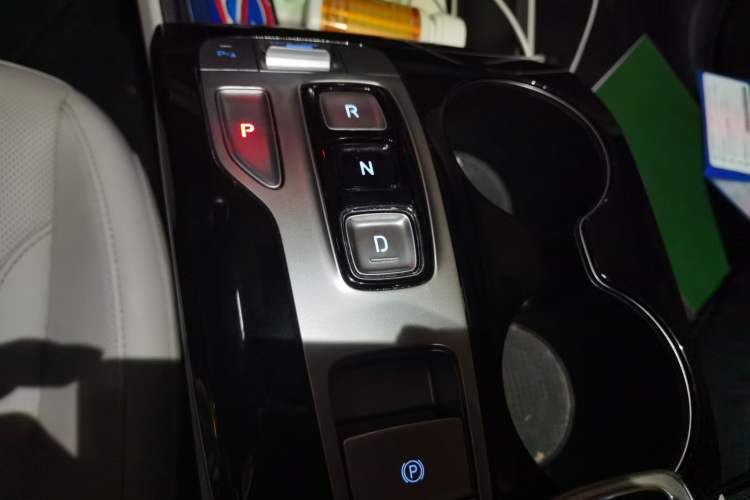 Used Hyundai Tucson 2022 Tucson L 2.0L Hybrid - Prestige Edition Gear Lever