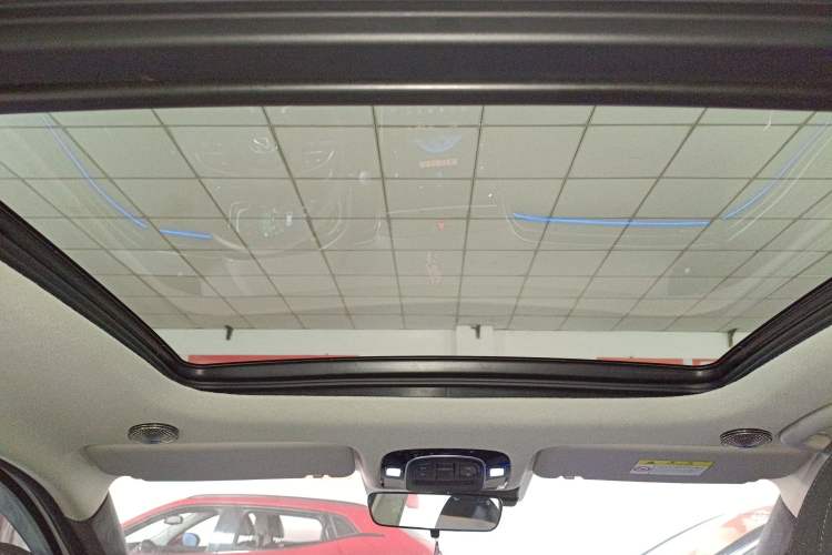 Used Hyundai Tucson 2022 Tucson L 2.0L Hybrid – Smart Enjoyment Version Headliner