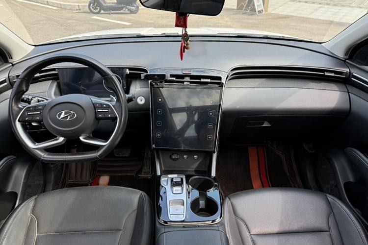 Used Hyundai Tucson 2022 Tucson L 2.0L Hybrid - Prestige Edition Interior 2