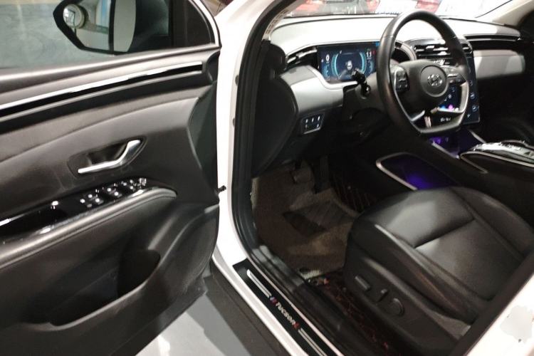 Used Hyundai Tucson 2022 Tucson L 1.5T DCT LUX Prestige Edition N Line Interior 3