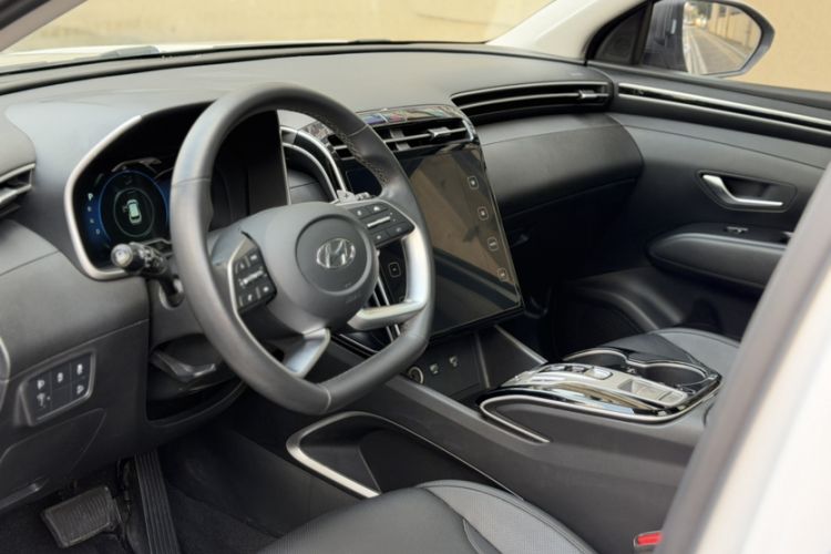 Used Hyundai Tucson 2022 Tucson L 1.5T DCT LUX Prestige Edition N Line Interior 3