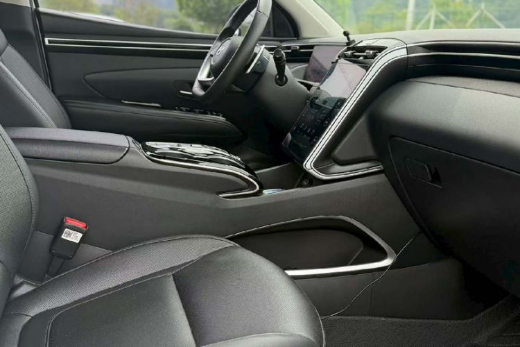 Used Hyundai Tucson 2022 Tucson L 1.5T DCT LUX Prestige Edition N Line Interior 4