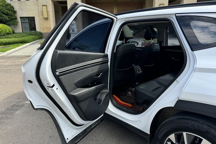Used Hyundai Tucson 2022 Tucson L 2.0L Hybrid - Prestige Edition Interior 4