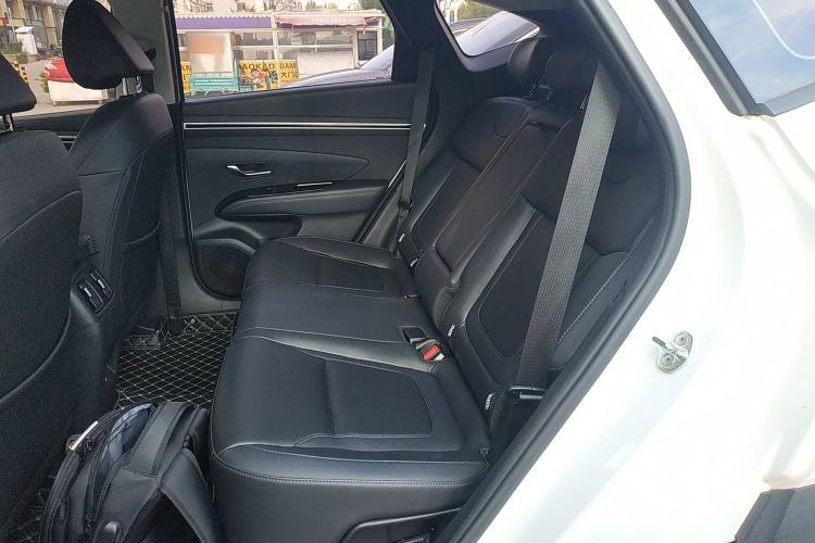 Used Hyundai Tucson 2022 Tucson L 2.0L Hybrid · Flagship Edition Interior 4