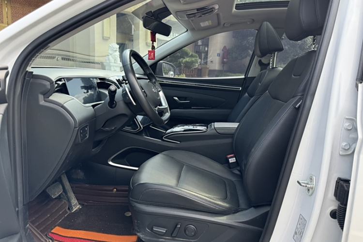 Used Hyundai Tucson 2022 Tucson L 2.0L Hybrid - Prestige Edition Interior 5