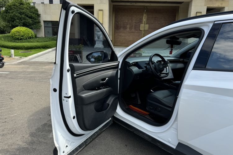 Used Hyundai Tucson 2022 Tucson L 2.0L Hybrid - Prestige Edition Interior 6