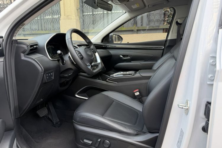 Used Hyundai Tucson 2022 Tucson L 1.5T DCT LUX Prestige Edition N Line Interior 6