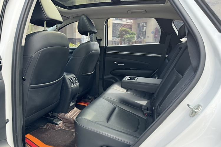 Used Hyundai Tucson 2022 Tucson L 2.0L Hybrid - Prestige Edition Interior 8