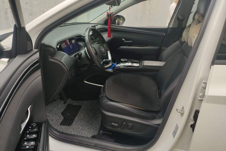 Used Hyundai Tucson 2022 Tucson L 1.5T DCT LUX Prestige Edition N Line Left Front Seat