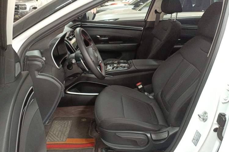 Used Hyundai Tucson 2022 Tucson L 2.0L Hybrid – Smart Enjoyment Version Left Front Seat
