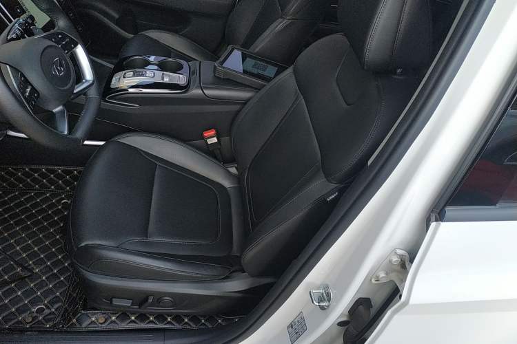 Used Hyundai Tucson 2022 Tucson L 2.0L Hybrid · Flagship Edition Left Front Seat