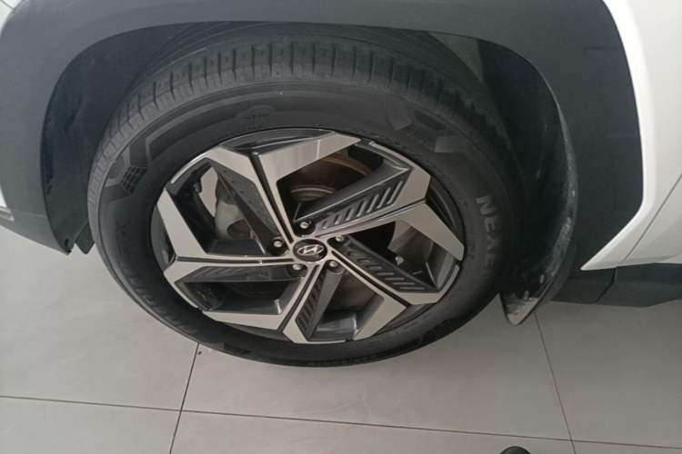 Used Hyundai Tucson 2022 Tucson L 1.5T DCT LUX Prestige Edition N Line Left Front Wheel Hub