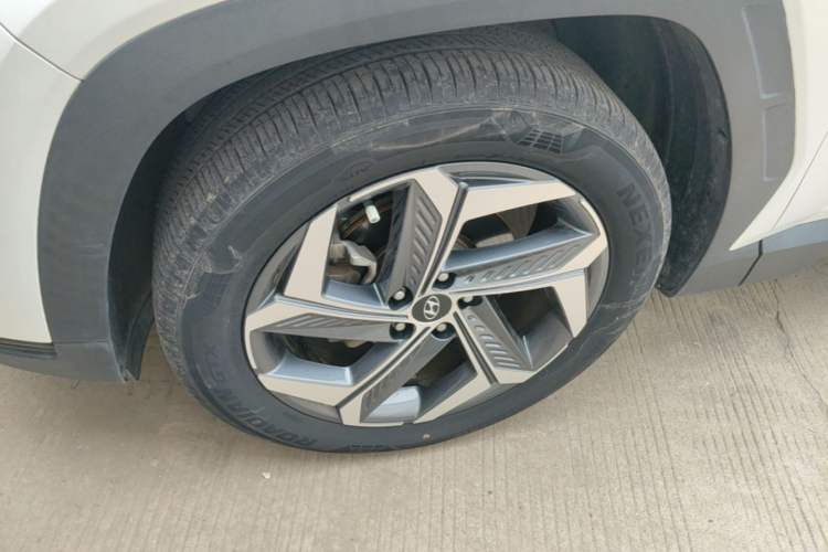 Used Hyundai Tucson 2022 Tucson L 1.5T DCT LUX Prestige Edition N Line Left Front Wheel Hub