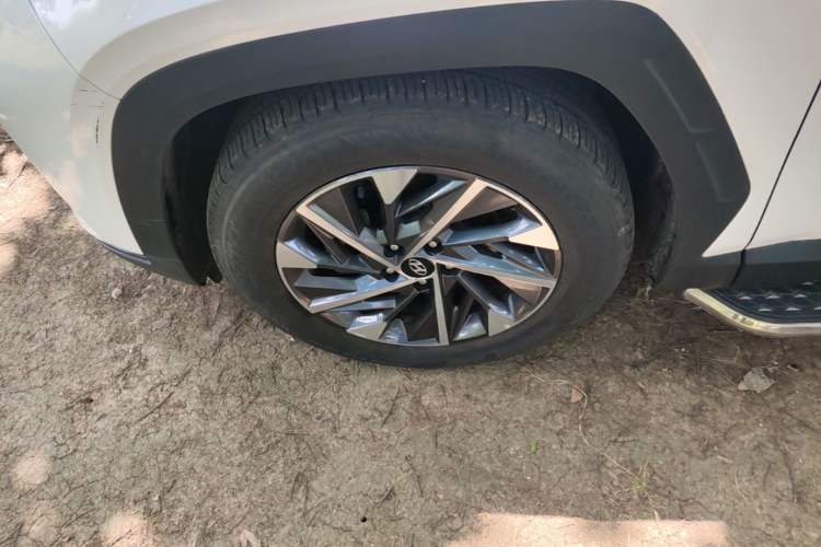 Used Hyundai Tucson 2022 Tucson L 1.5T DCT LUX Prestige Edition N Line Left Front Wheel Hub