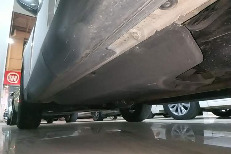 Used Hyundai Tucson 2022 Tucson L 2.0L Hybrid - Prestige Edition Left Side Sill
