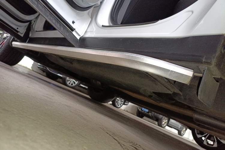 Used Hyundai Tucson 2022 Tucson L 2.0L Hybrid – Smart Enjoyment Version Left Side Sill