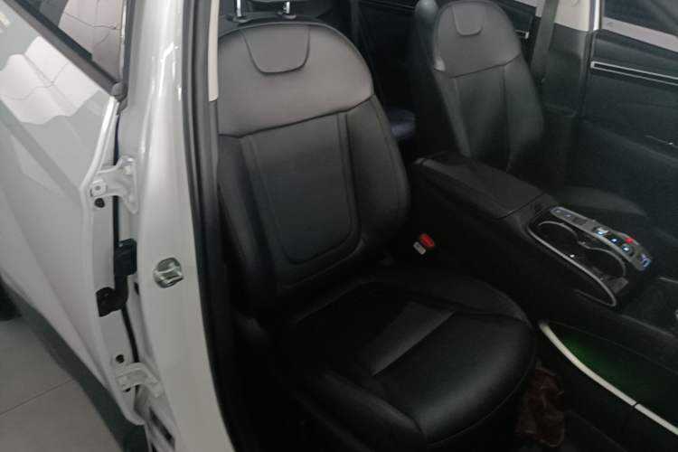 Used Hyundai Tucson 2022 Tucson L 1.5T DCT LUX Prestige Edition N Line Right Front Seat