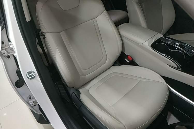 Used Hyundai Tucson 2022 Tucson L 2.0L Hybrid - Prestige Edition Right Front Seat