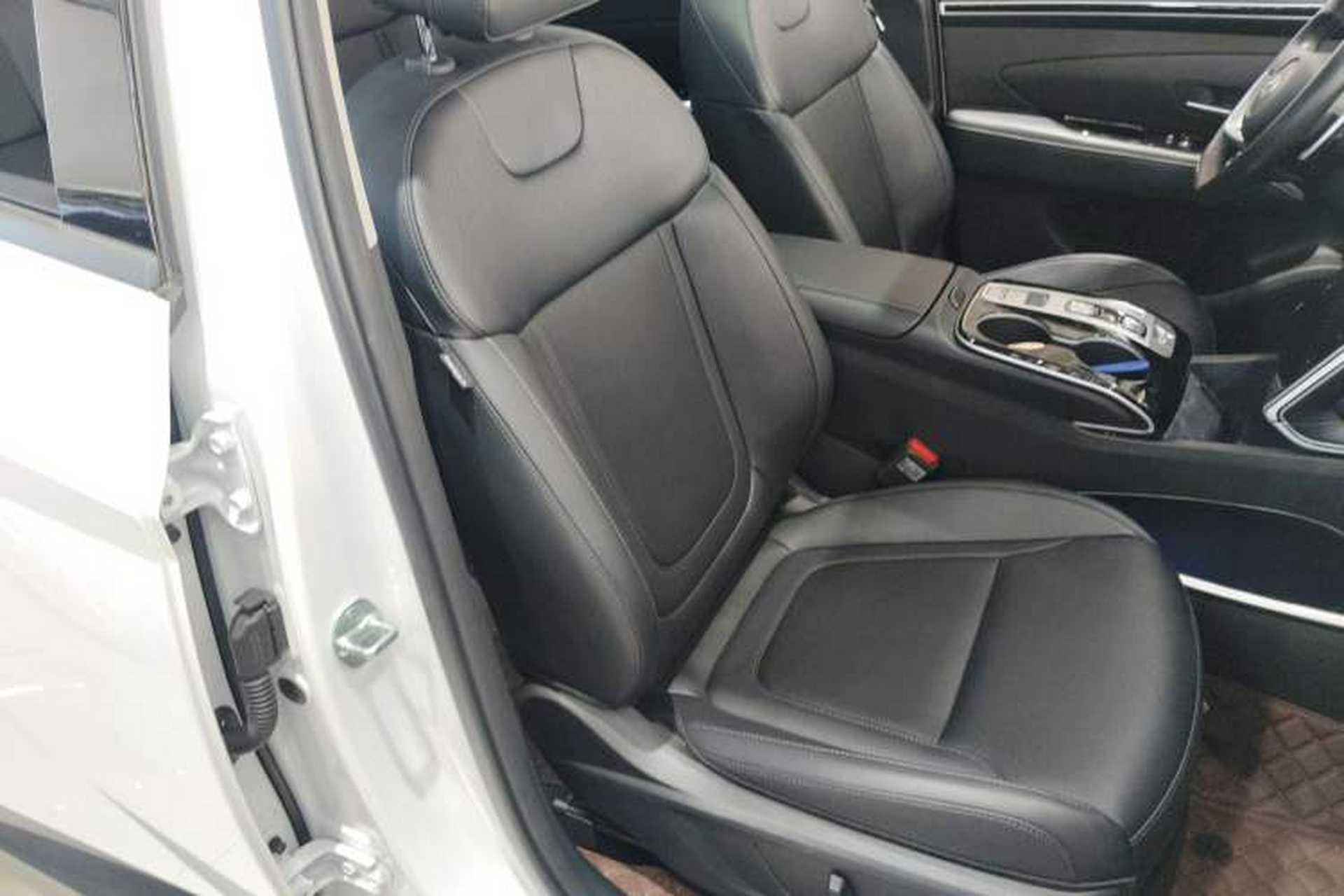 Used Hyundai Tucson 2022 Tucson L 1.5T DCT LUX Prestige Edition N Line Right Front Seat