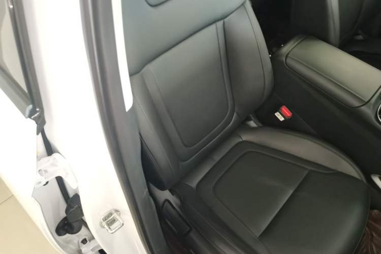 Used Hyundai Tucson 2022 Tucson L 2.0L Hybrid - Prestige Edition Right Front Seat