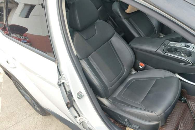 Used Hyundai Tucson 2022 Tucson L 1.5T DCT LUX Prestige Edition N Line Right Front Seat