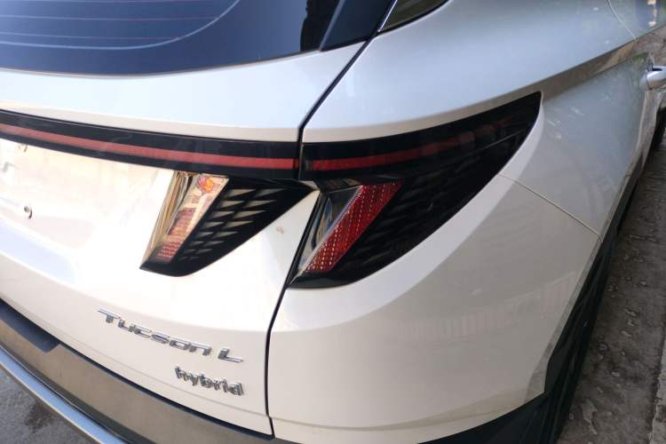 Used Hyundai Tucson 2022 Tucson L 2.0L Hybrid – Smart Enjoyment Version Right Rear Taillight