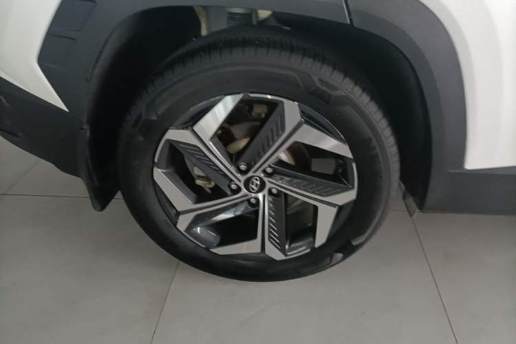 Used Hyundai Tucson 2022 Tucson L 1.5T DCT LUX Prestige Edition N Line Right Rear Wheel Hub