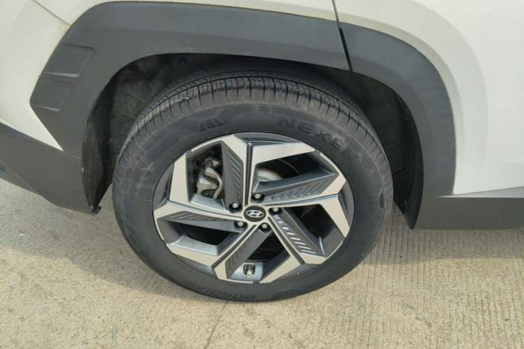 Used Hyundai Tucson 2022 Tucson L 1.5T DCT LUX Prestige Edition N Line Right Rear Wheel Hub
