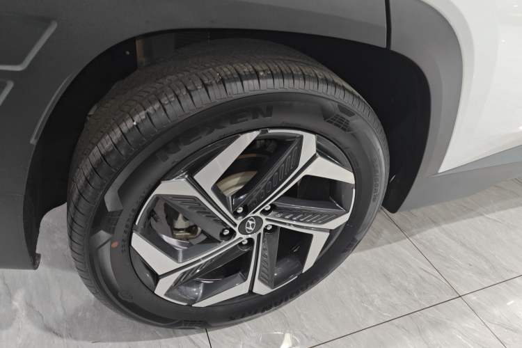 Used Hyundai Tucson 2022 Tucson L 1.5T DCT LUX Prestige Edition N Line Right Rear Wheel Hub