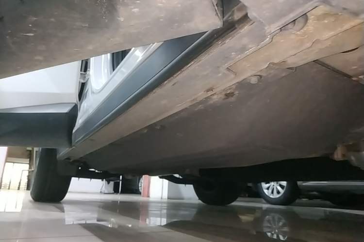 Used Hyundai Tucson 2022 Tucson L 2.0L Hybrid - Prestige Edition Right Side Sill