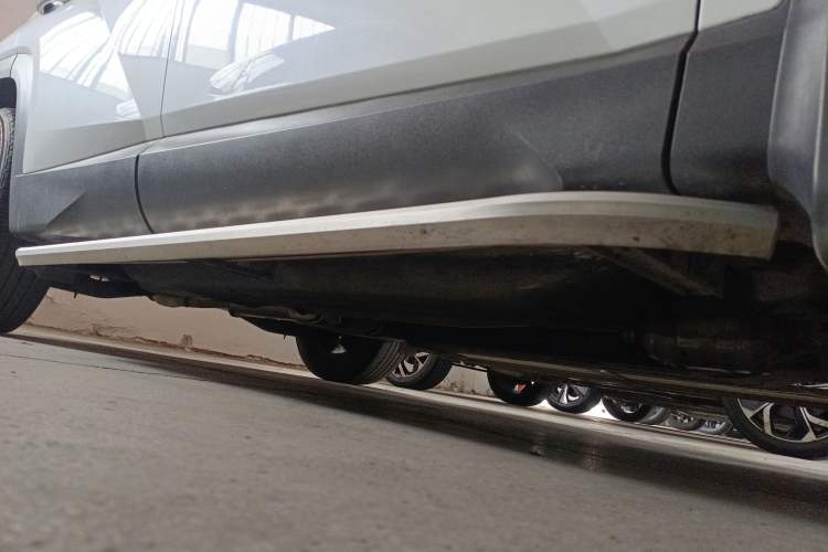 Used Hyundai Tucson 2022 Tucson L 2.0L Hybrid – Smart Enjoyment Version Right Side Sill