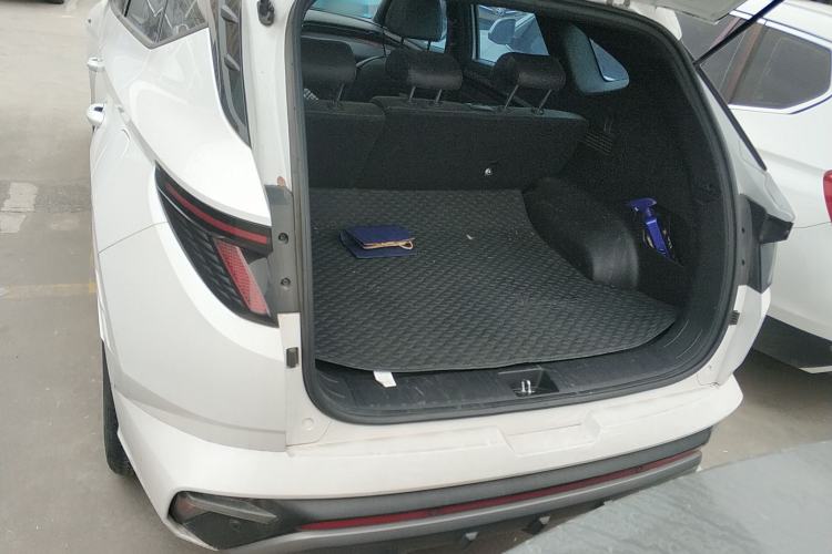 Used Hyundai Tucson 2022 Tucson L 1.5T DCT LUX Prestige Edition N Line Trunk
