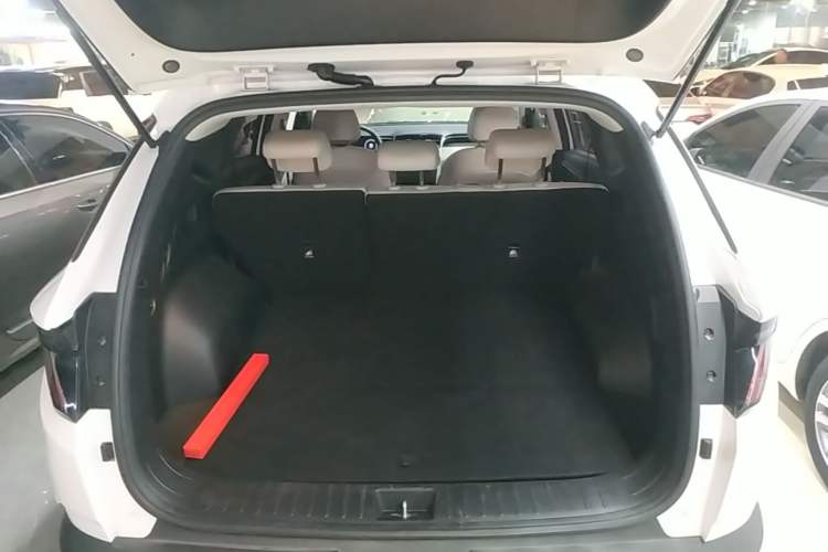 Used Hyundai Tucson 2022 Tucson L 2.0L Hybrid - Prestige Edition Trunk