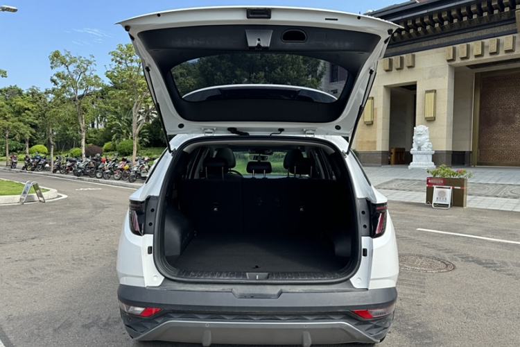 Used Hyundai Tucson 2022 Tucson L 2.0L Hybrid - Prestige Edition Trunk