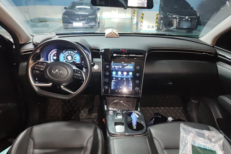 Used Hyundai Tucson 2023 Tucson L 1.5T Automatic Two-Wheel Drive GLX Elite Edition Center Console