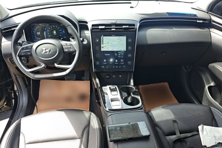 Used Hyundai Tucson 2023 Tucson L 1.5T Automatic Two-Wheel Drive DLX Luxury Edition Center Console