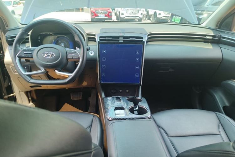 Used Hyundai Tucson 2023 Tucson L 1.5T Automatic Two-Wheel Drive GLX Elite Edition Center Console
