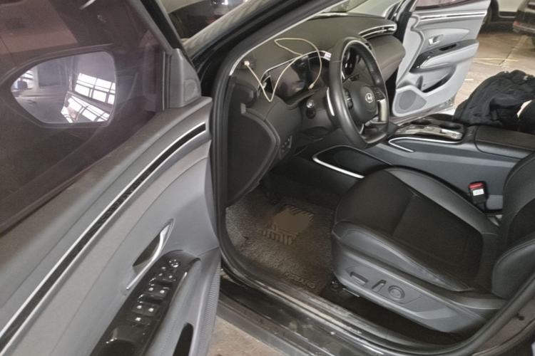 Used Hyundai Tucson 2023 Tucson L 1.5T Automatic Two-Wheel Drive LUX Prestige Edition Driver Seat