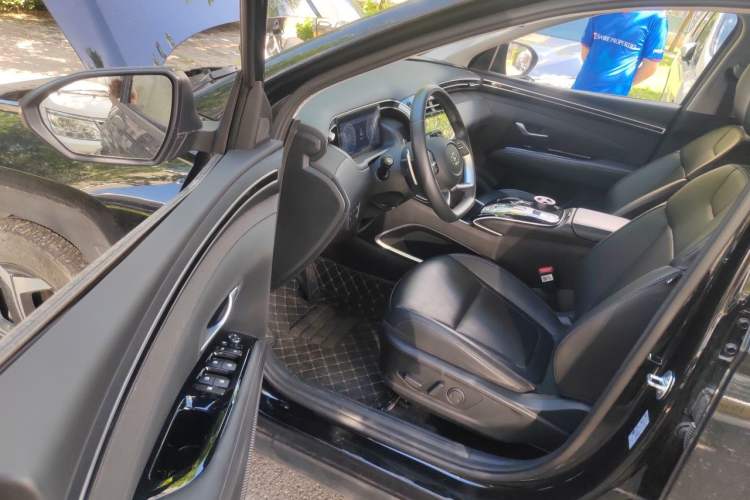 Used Hyundai Tucson 2023 Tucson L 1.5T Automatic Two-Wheel Drive LUX Prestige Edition Driver Seat