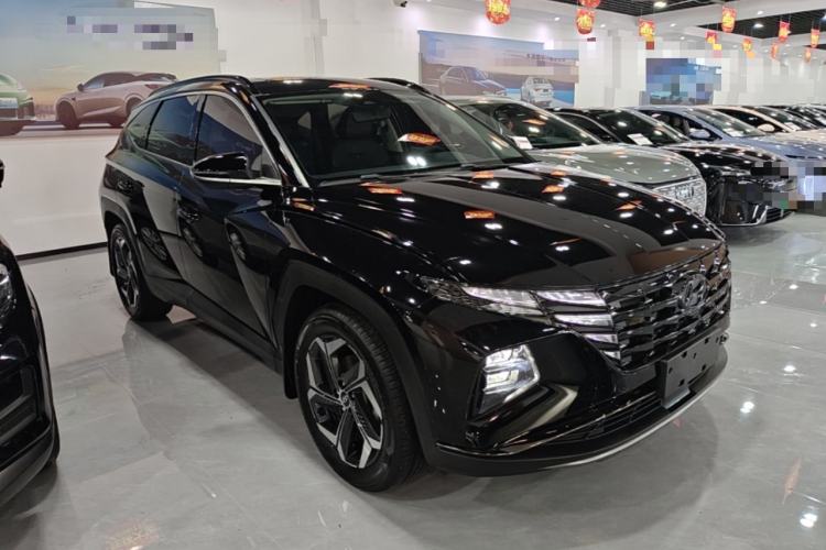 Used Hyundai Tucson 2023 Tucson L 1.5T Automatic Two-Wheel Drive DLX Luxury Edition Front Right 45 Deg