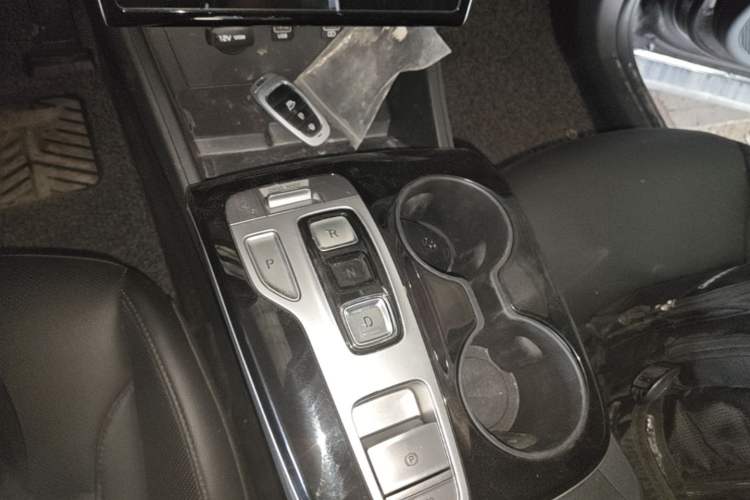 Used Hyundai Tucson 2023 Tucson L 1.5T Automatic Two-Wheel Drive LUX Prestige Edition Gear Lever