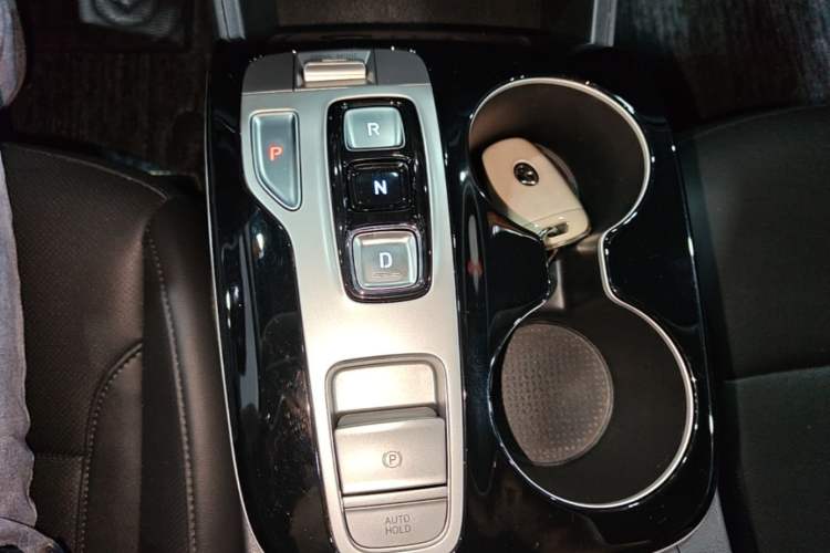Used Hyundai Tucson 2023 Tucson L 1.5T Automatic Two-Wheel Drive DLX Luxury Edition Gear Lever