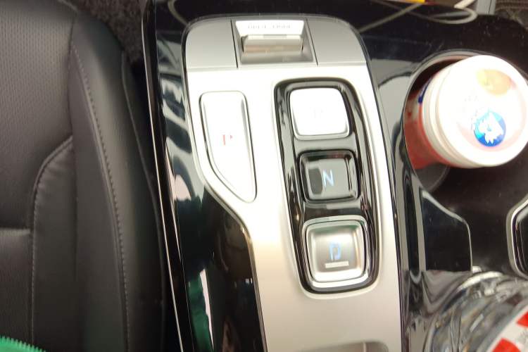 Used Hyundai Tucson 2023 Tucson L 1.5T Automatic Two-Wheel Drive GLX Elite Edition Gear Lever
