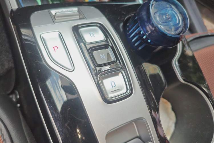 Used Hyundai Tucson 2023 Tucson L 1.5T Automatic Two-Wheel Drive DLX Luxury Edition Gear Lever