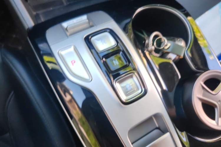 Used Hyundai Tucson 2023 Tucson L 1.5T Automatic Two-Wheel Drive LUX Prestige Edition Gear Lever