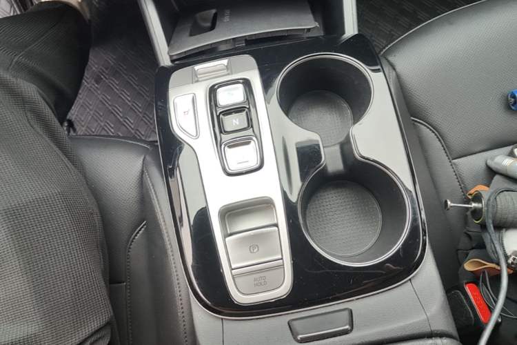 Used Hyundai Tucson 2023 Tucson L 1.5T Automatic Two-Wheel Drive DLX Luxury Edition Gear Lever