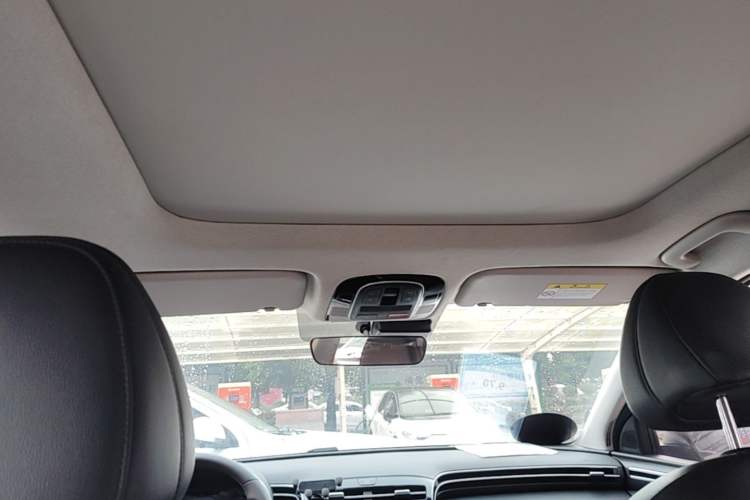 Used Hyundai Tucson 2023 Tucson L 1.5T Automatic Two-Wheel Drive DLX Luxury Edition Headliner